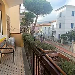2 Bedroom Beautiful In Apartment Marina di Campo