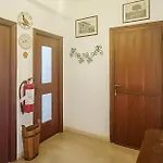 아파트 2 Bedroom Beautiful In 마리나디캄포