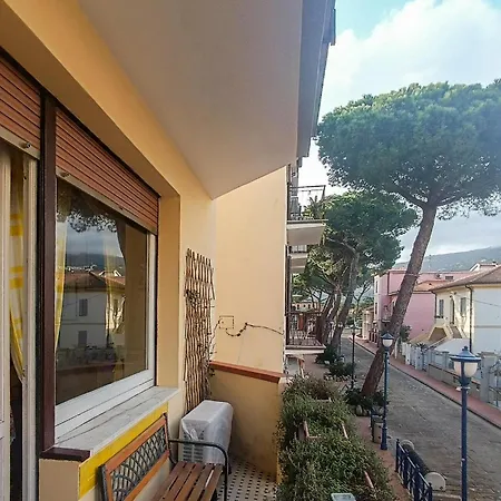 2 Bedroom Beautiful In 아파트 마리나디캄포