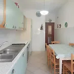 2 Bedroom Beautiful In Apartment Marina di Campo