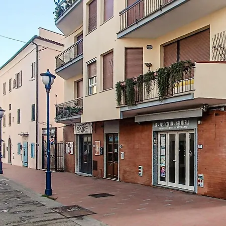 דירה Lovely In *