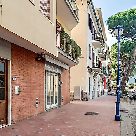 Lovely In דירה מרינה די קמפו