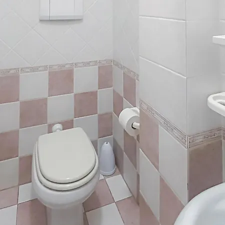 2 Bedroom Beautiful In