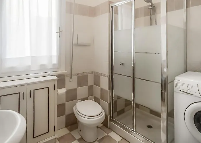 Lovely In * מרינה די קמפו