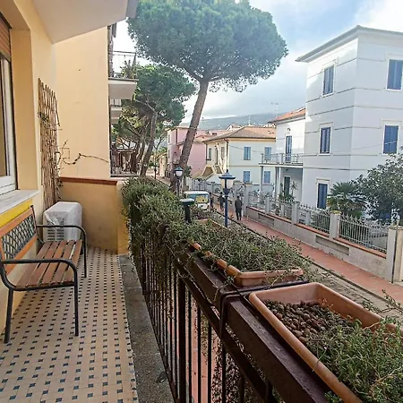 2 Bedroom Beautiful In Daire Marina di Campo